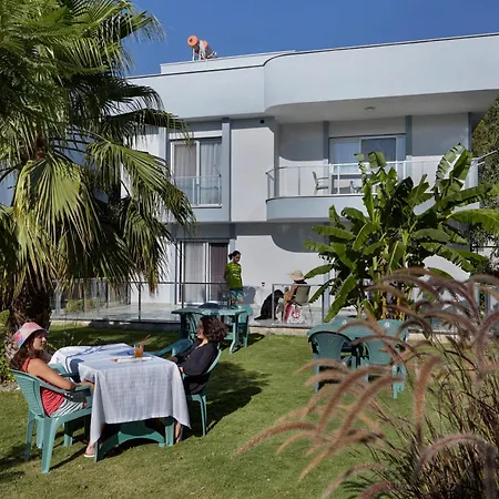 Hotel apartamentowy Palmiyem